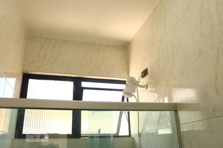 Casa à venda com 212m², 4 quartos e 4 vagasBanheiro 3