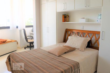 Casa à venda com 212m², 4 quartos e 4 vagasQuarto 2