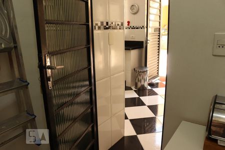 Casa à venda com 212m², 4 quartos e 4 vagasDespensa