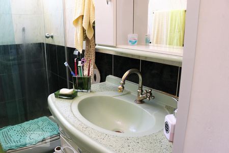 Casa à venda com 212m², 4 quartos e 4 vagasBanheiro 3