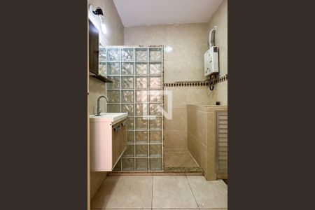 Apartamento à venda com 84m², 2 quartos e sem vaga Apartamento à venda com 84m², 2 quartos e sem vagaBanheiro Social