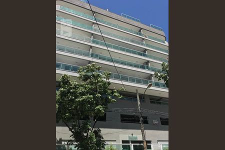 Apartamento à venda com 64m², 2 quartos e 2 vagas Apartamento à venda com 64m², 2 quartos e 2 vagasFachada