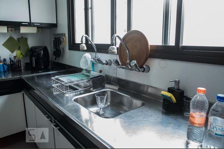 Apartamento para alugar com 290m², 3 quartos e 4 vagas Apartamento para alugar com 290m², 3 quartos e 4 vagasDetalhe cozinha