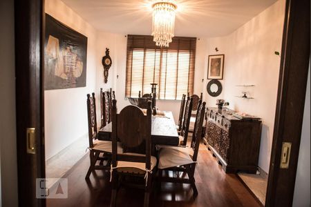 Apartamento para alugar com 290m², 3 quartos e 4 vagas Apartamento para alugar com 290m², 3 quartos e 4 vagasSala de Jantar