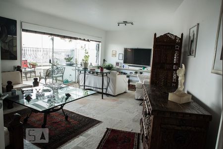 Apartamento para alugar com 290m², 3 quartos e 4 vagas Apartamento para alugar com 290m², 3 quartos e 4 vagasSala