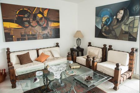 Apartamento para alugar com 290m², 3 quartos e 4 vagas Apartamento para alugar com 290m², 3 quartos e 4 vagasSala