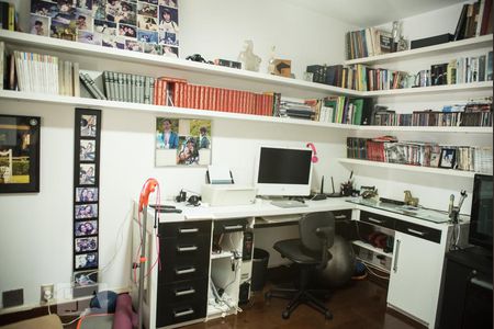 Apartamento para alugar com 290m², 3 quartos e 4 vagas Apartamento para alugar com 290m², 3 quartos e 4 vagasSuite 3