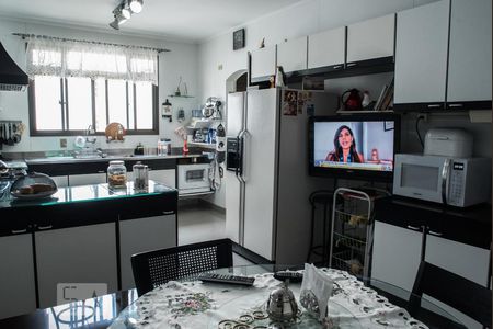 Apartamento para alugar com 290m², 3 quartos e 4 vagas Apartamento para alugar com 290m², 3 quartos e 4 vagasCozinha