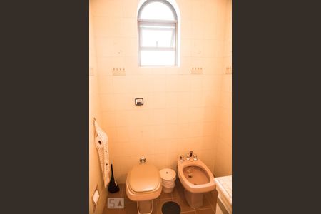 Apartamento para alugar com 290m², 3 quartos e 4 vagas Apartamento para alugar com 290m², 3 quartos e 4 vagasBanheiro suite 2