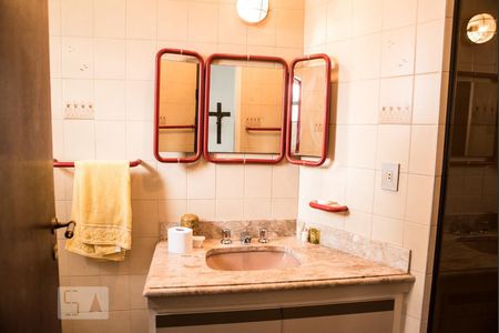 Apartamento para alugar com 290m², 3 quartos e 4 vagas Apartamento para alugar com 290m², 3 quartos e 4 vagasBanheiro suite 2