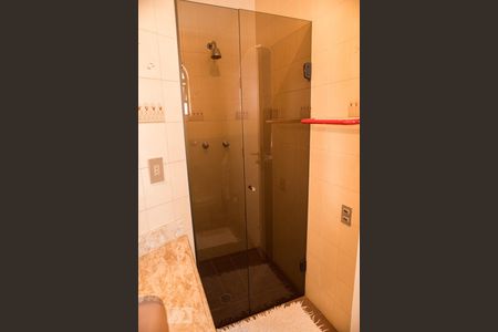 Apartamento para alugar com 290m², 3 quartos e 4 vagas Apartamento para alugar com 290m², 3 quartos e 4 vagasBox Banheiro suite 2