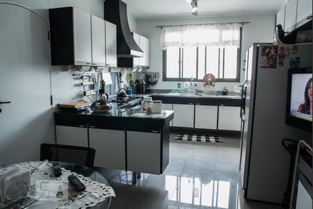 Apartamento para alugar com 290m², 3 quartos e 4 vagas Apartamento para alugar com 290m², 3 quartos e 4 vagasCozinha