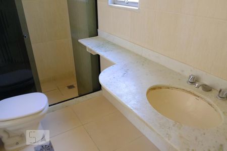 Apartamento à venda com 125m², 2 quartos e 1 vagaBanheiro da suíte