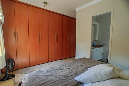 Casa de condomínio para alugar com 339m², 4 quartos e 3 vagasQuarto Suíte 2