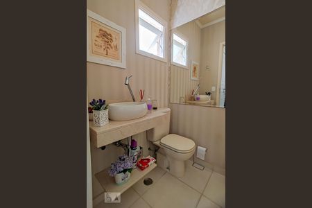 Casa de condomínio para alugar com 339m², 4 quartos e 3 vagasLavabo 1