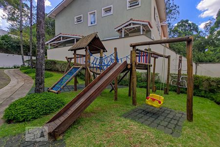 Casa de condomínio para alugar com 339m², 4 quartos e 3 vagasÁrea comum - Playground