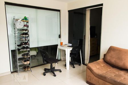 Casa de condomínio para alugar com 400m², 4 quartos e 4 vagas Casa de condomínio para alugar com 400m², 4 quartos e 4 vagasVaranda da Suíte 1