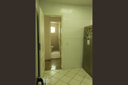 Casa de condomínio para alugar com 400m², 4 quartos e 4 vagas Casa de condomínio para alugar com 400m², 4 quartos e 4 vagasCozinha