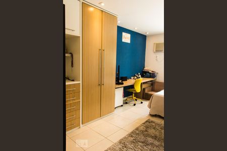 Casa de condomínio para alugar com 400m², 4 quartos e 4 vagas Casa de condomínio para alugar com 400m², 4 quartos e 4 vagasSuíte 2