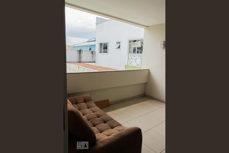 Casa de condomínio para alugar com 400m², 4 quartos e 4 vagas Casa de condomínio para alugar com 400m², 4 quartos e 4 vagasVaranda da Suíte 1