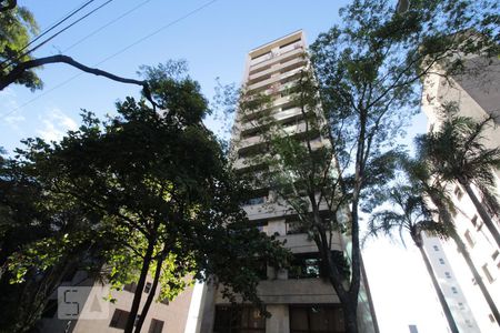 Apartamento à venda com 190m², 4 quartos e 4 vagas Apartamento à venda com 190m², 4 quartos e 4 vagasFachada