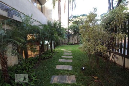 Apartamento à venda com 190m², 4 quartos e 4 vagas Apartamento à venda com 190m², 4 quartos e 4 vagasÁrea comum