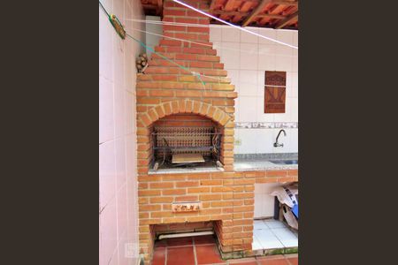 Casa de condomínio à venda com 125m², 3 quartos e 2 vagas Casa de condomínio à venda com 125m², 3 quartos e 2 vagasÁrea comum - Churrasqueira