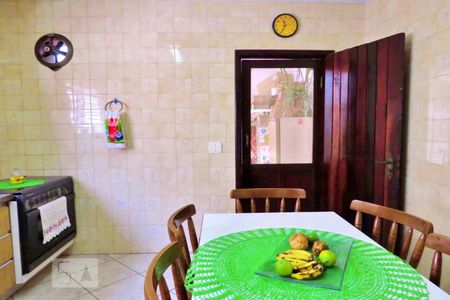 Casa de condomínio à venda com 125m², 3 quartos e 2 vagas Casa de condomínio à venda com 125m², 3 quartos e 2 vagasCozinha