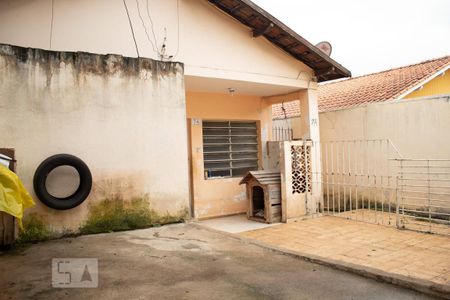 Casa à venda com 300m², 5 quartos e 4 vagas Casa à venda com 300m², 5 quartos e 4 vagasÁrea Externa