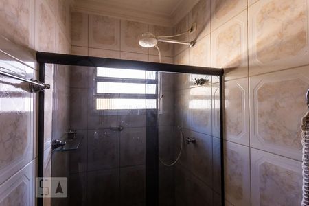 Casa à venda com 366m², 6 quartos e 5 vagasChuveiro