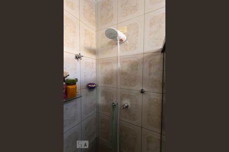 Casa à venda com 366m², 6 quartos e 5 vagasChuveiro