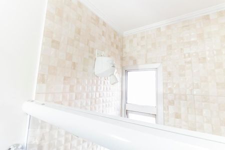 Casa à venda com 150m², 3 quartos e 3 vagas Casa à venda com 150m², 3 quartos e 3 vagasChuveiro