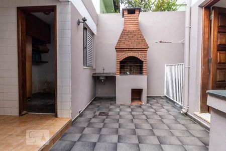 Casa à venda com 150m², 3 quartos e 3 vagas Casa à venda com 150m², 3 quartos e 3 vagasChurrasqueira