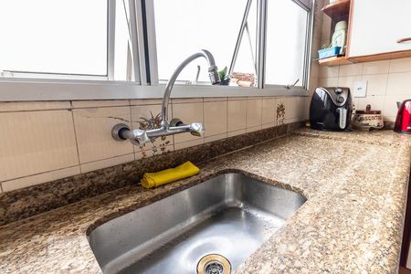 Casa à venda com 150m², 3 quartos e 3 vagas Casa à venda com 150m², 3 quartos e 3 vagasCozinha - Torneira