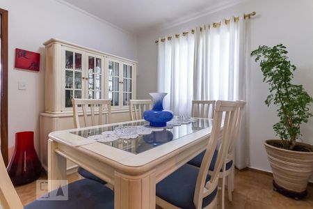 Casa à venda com 150m², 3 quartos e 3 vagas Casa à venda com 150m², 3 quartos e 3 vagasCopa