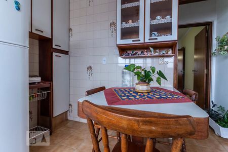 Casa à venda com 150m², 3 quartos e 3 vagas Casa à venda com 150m², 3 quartos e 3 vagasCozinha