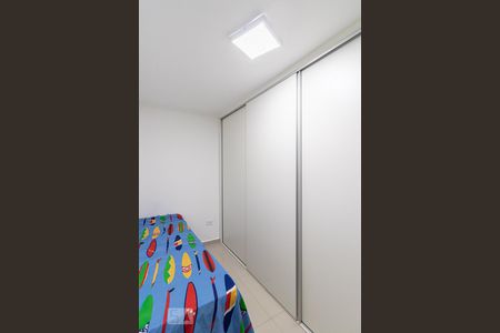 Casa à venda com 280m², 4 quartos e 2 vagas Casa à venda com 280m², 4 quartos e 2 vagasQuarto 4