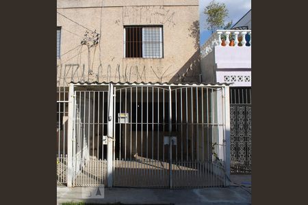 Casa à venda com 99m², 2 quartos e 1 vagaFachada