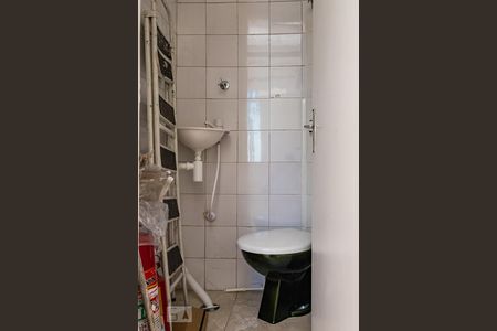 Apartamento à venda com 130m², 2 quartos e sem vaga Apartamento à venda com 130m², 2 quartos e sem vagaBanheiro de Serviço