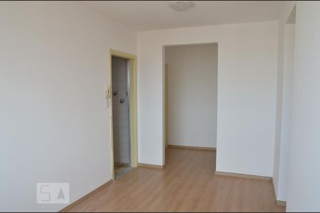 Sala de apartamento para alugar com 3 quartos, 90m² em Guará I, Brasília