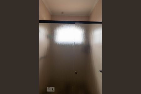 Casa à venda com 354m², 4 quartos e 6 vagasBanheiro 5