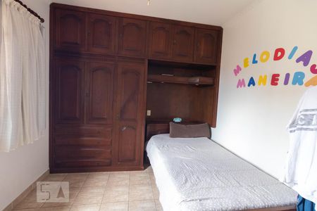 Casa à venda com 354m², 4 quartos e 6 vagasQuarto 4