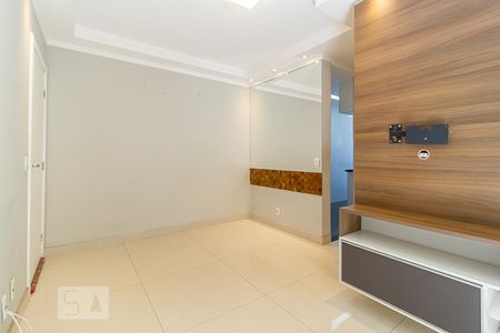 Sala de apartamento para alugar com 2 quartos, 45m² em Taquara, Rio de Janeiro