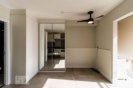 Sala/Quarto de kitnet/studio para alugar com 1 quarto, 29m² em Liberdade, São Paulo