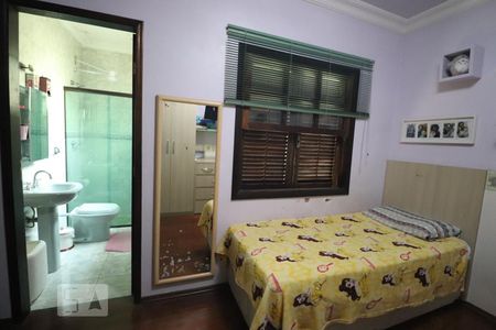 Casa à venda com 233m², 3 quartos e 5 vagasSuíte 3