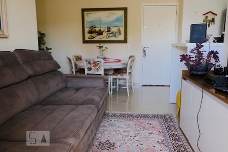 Sala de apartamento para alugar com 3 quartos, 80m² em Taquara, Rio de Janeiro
