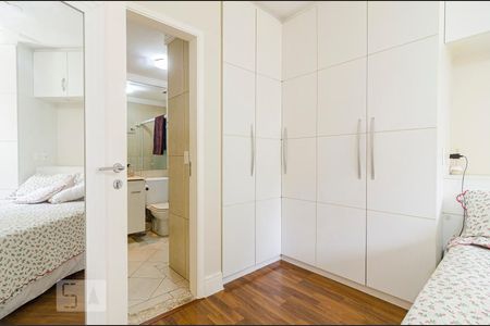 Apartamento para alugar com 37m², 1 quarto e 1 vaga Apartamento para alugar com 37m², 1 quarto e 1 vagaSuíte - Armários