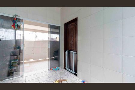 Casa à venda com 218m², 3 quartos e 2 vagas Casa à venda com 218m², 3 quartos e 2 vagasAcesso de Entrada