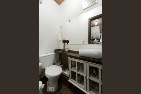 Casa para alugar com 260m², 4 quartos e sem vagaLavabo