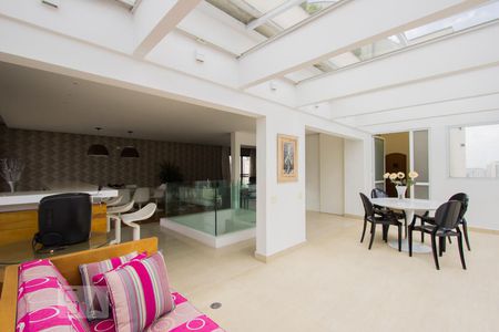 Apartamento à venda com 380m², 3 quartos e 4 vagas Apartamento à venda com 380m², 3 quartos e 4 vagasSala - Cobertura